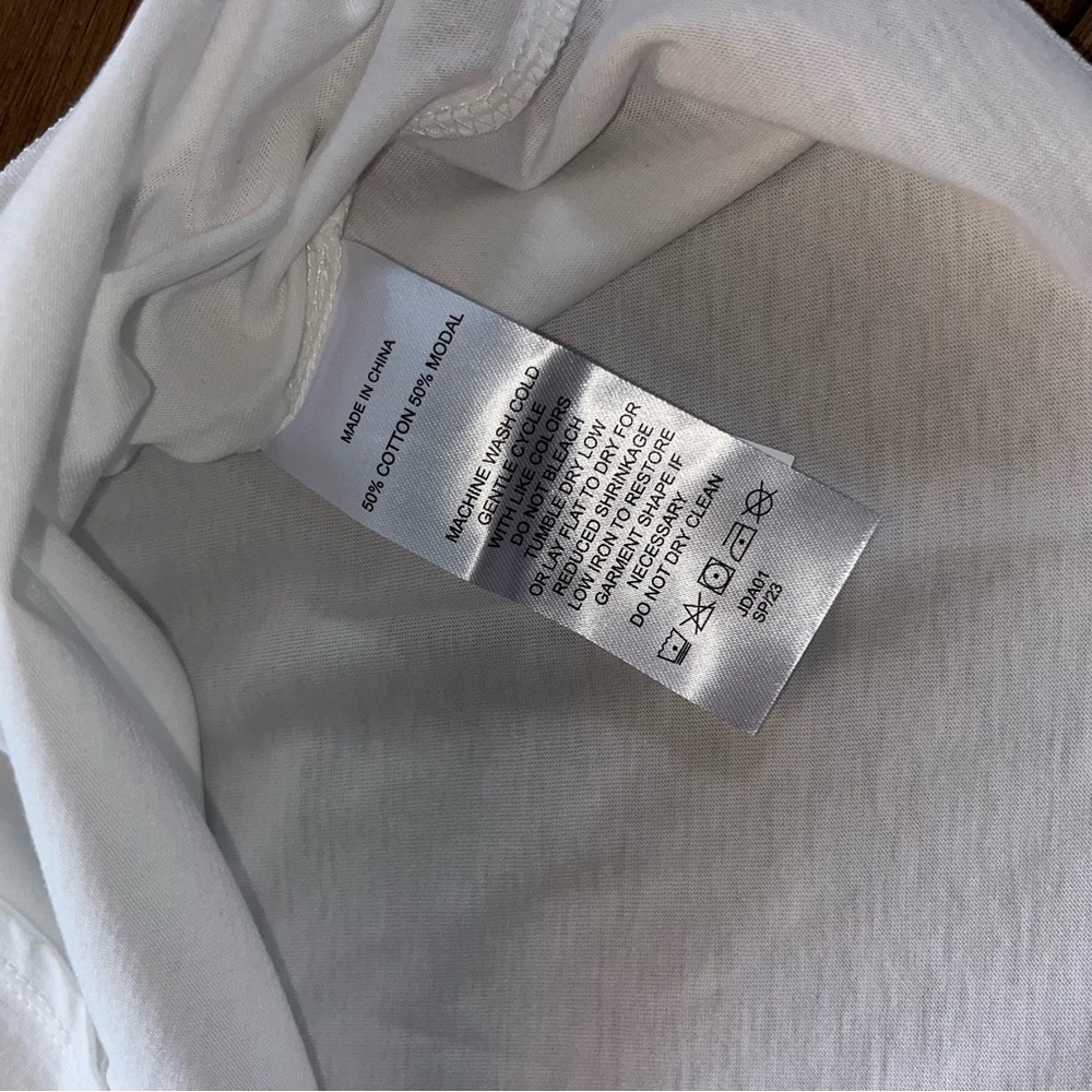 Quince NWT Women’s Cotton Modal V Neck Tee white XL - Picture 4 of 9